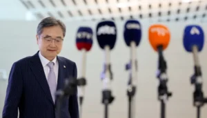 Foreign minister says $350 billion U.S. investment delay is procedural