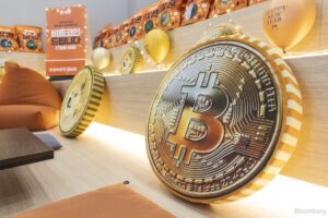 Bitcoin ETF flows turn positive after US$4.6 bil rebound